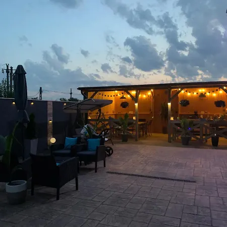 בית אירוח Vila Arisa Corbu